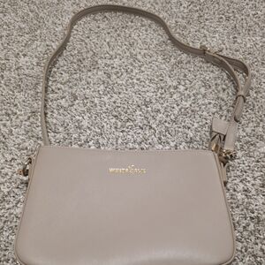 Tan Leather Crossbody Bag with Structured Design